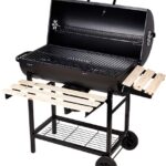 SunJas Barbecue à Charbon BBQ de Bois Barbecue de Jardin avec 2 Etagères en Bois (101×70.5×94.5CM)