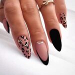 24 pièces/ensemble Faux ongles Ongles en acrylique Ongles couvrants Brillance longue durée Convient aux femmes et aux jeunes filles (imprimé léopard)