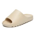 PuimentiuaClaquette Antidérapant Homme Femme Pantoufles Confortable Léger Sandals Confortable Chaussures de Piscine Plage Adultes (42, Beige, numeric_42)