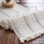 Weldomcor Beige Chemin de Table en Lin de Coton Macramé Chemin de Table avec des Glands pour Décoration Table Salle à Manger Maison Fête Mariage bohème Noël, 30 x 180 cm